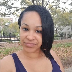 Meet your Posher, Mira